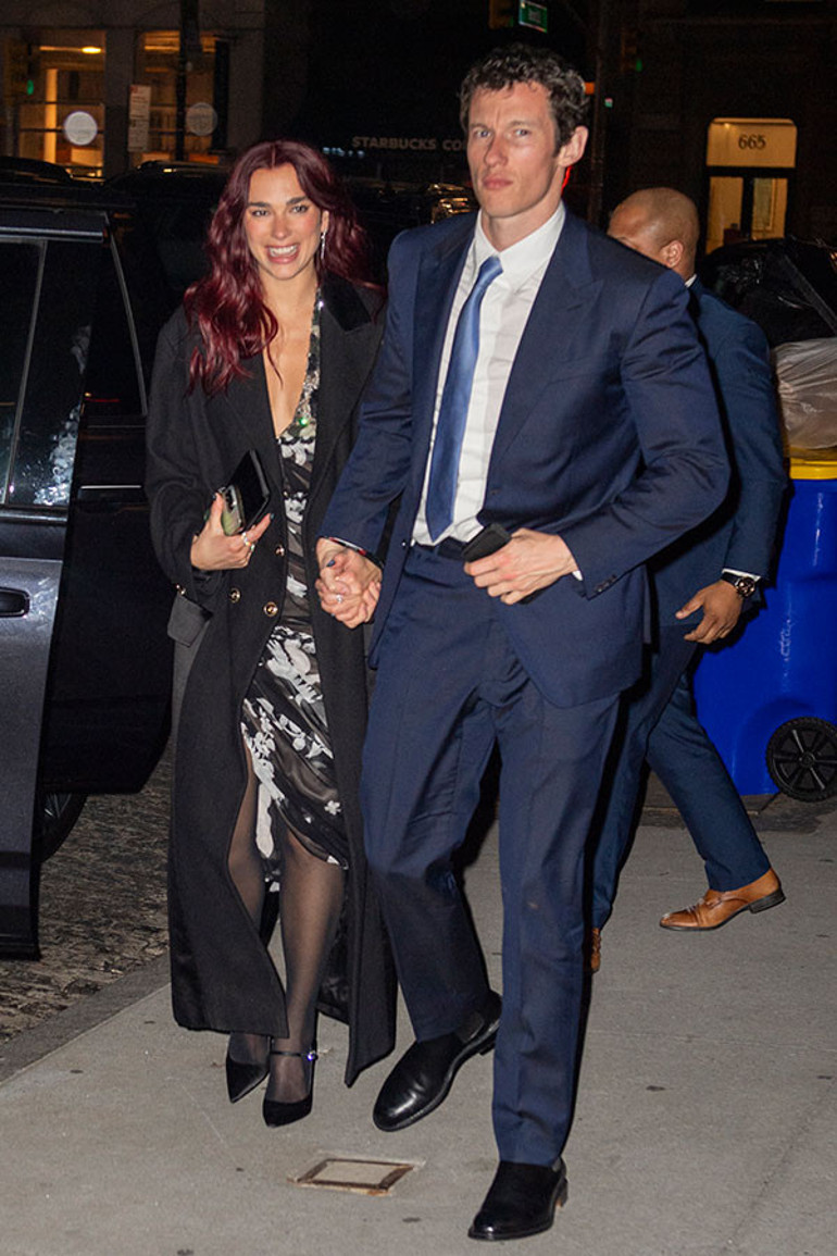 Hem işte kazandı hem de aşkta… Yüzüğü parmağında, sevdiği yanında… Geriye bir tek gelin olmak kaldı