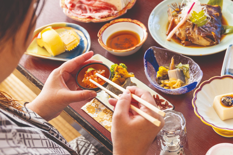 2026’da sofralar değişiyor, tabaklar sadeleşiyor