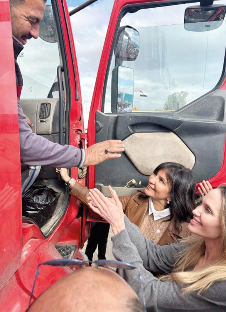 Jolie Gazze sınırında