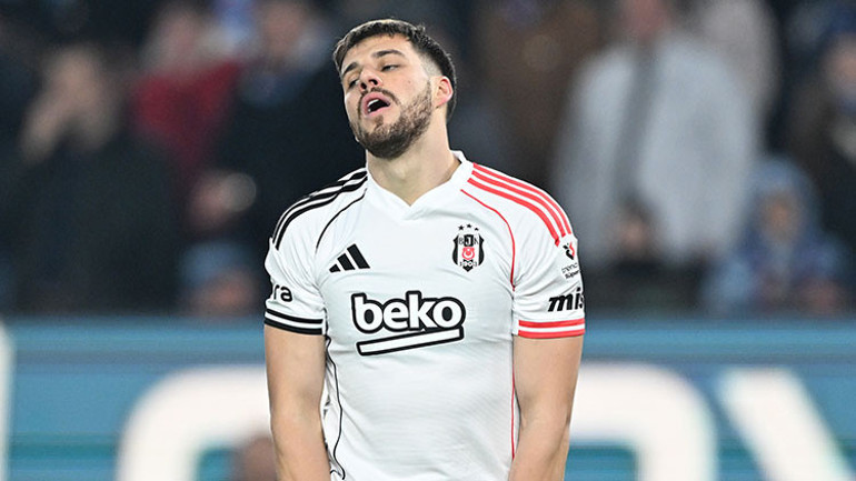 Beşiktaşta beklenen operasyon başladı Sergen Yalçın 2 yıldızı gönderdi