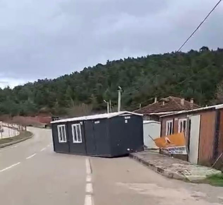 İstanbul dahil 24 ilde alarm Kuvvetli fırtına geliyor: 3 bölgede sağanak yağış etkili olacak | Hava sıcaklığı bir anda değişecek: Meteoroloji il il uyardı