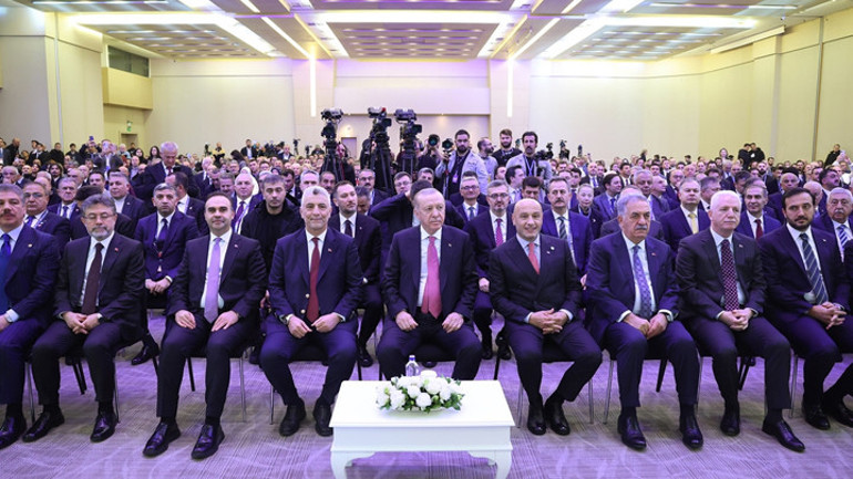 Cumhurbaşkanı Erdoğan: 2025te Cumhuriyet tarihimizin en yüksek yıllık ihracatını gerçekleştirdik