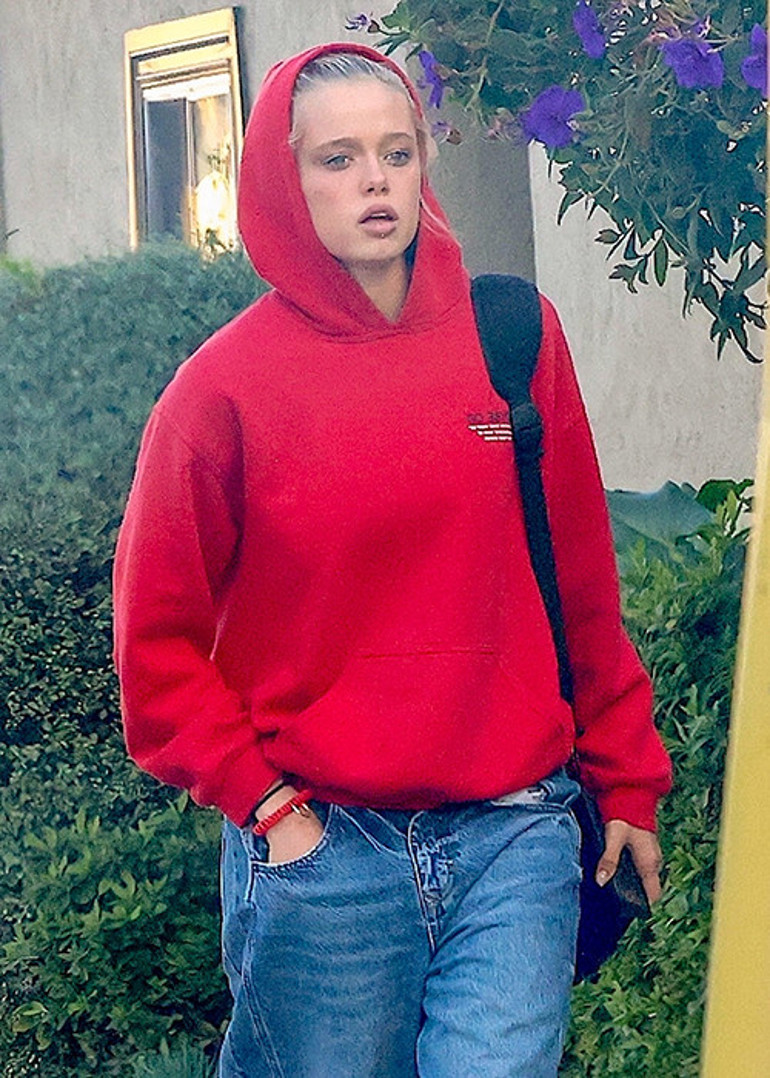 Angelina Jolieden Hollywooda veda... Kötü anılarını geride bırakacak