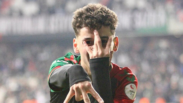  Genç yıldızı Trabzonspor kaptı