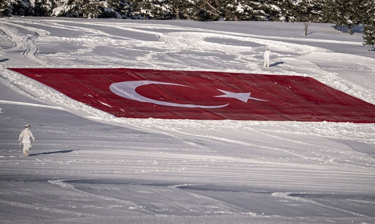 111. yılda aynı yerde saygıyla... Sarıkamış şehitleri Allahuekber Dağlarında anıldı
