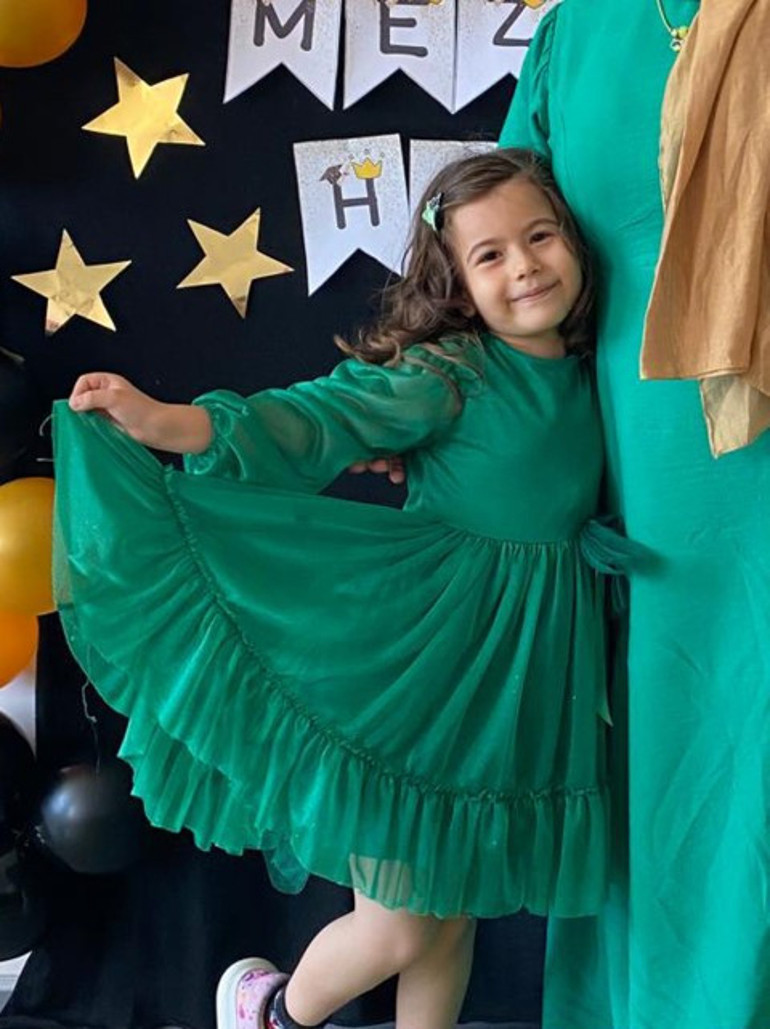 Eşini ve 7 yaşındaki çocuğunu vahşice katletti, 2 valizle evden çıktı