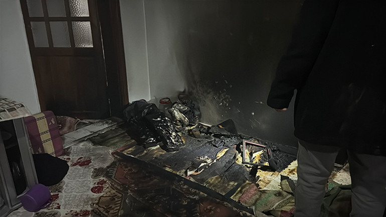 Uzaklaştırma kararı aldı, kayınvalidesinin evini ateşe verdi