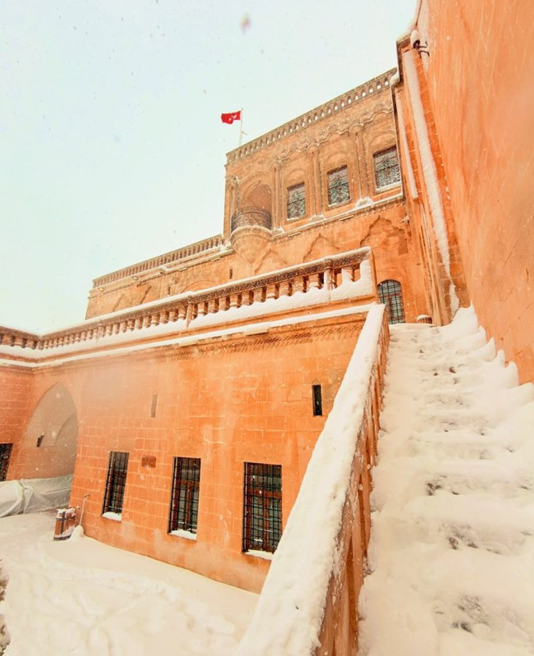 Uzak Şehire kar yağdı