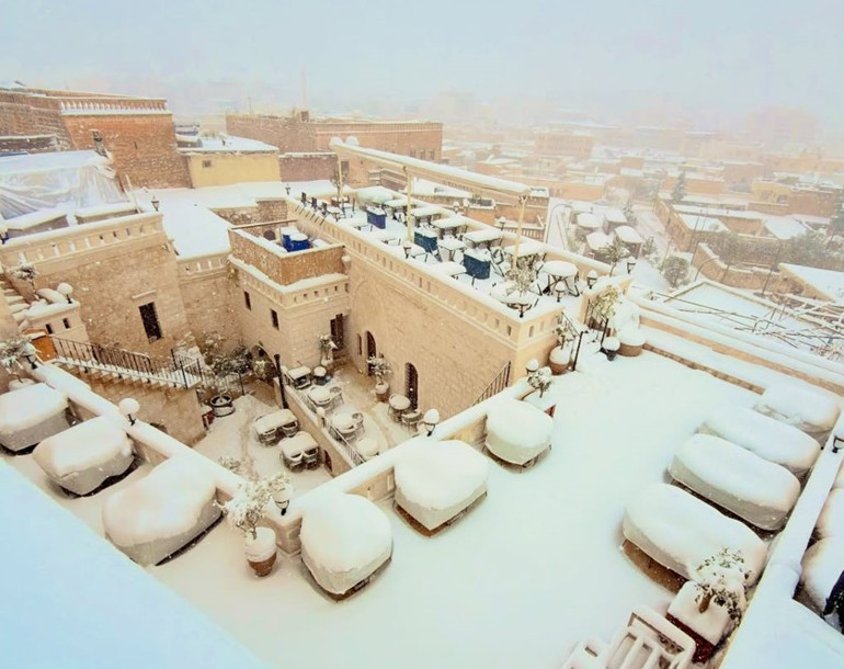 Uzak Şehire kar yağdı