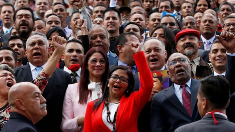 Venezuelanın kaplanı Rodriguez, Maduronun koltuğuna oturdu: Trumpın gönülsüz kuklası