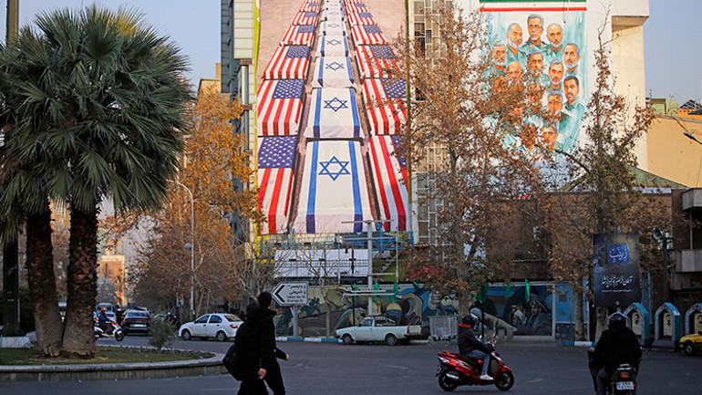İrandan ABD ve İsraile tabutlu afişle gönderme: Askerlerinize dikkat edin