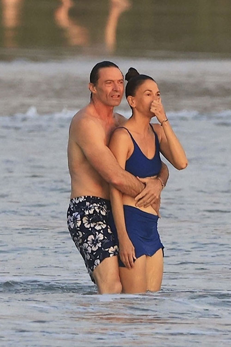 Yuvalar yıkan yasak aşk çoktan ifşa oldu... Şimdi onu elinden kapacaklar diye korkuyor... Kolye gibi boynuna asıldı