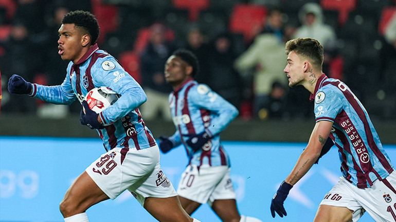 Galatasaray - Trabzonspor maçı sonrası Nihat Kahveciden yıldız oyuncuya övgüler Iniesta gibi oynadı