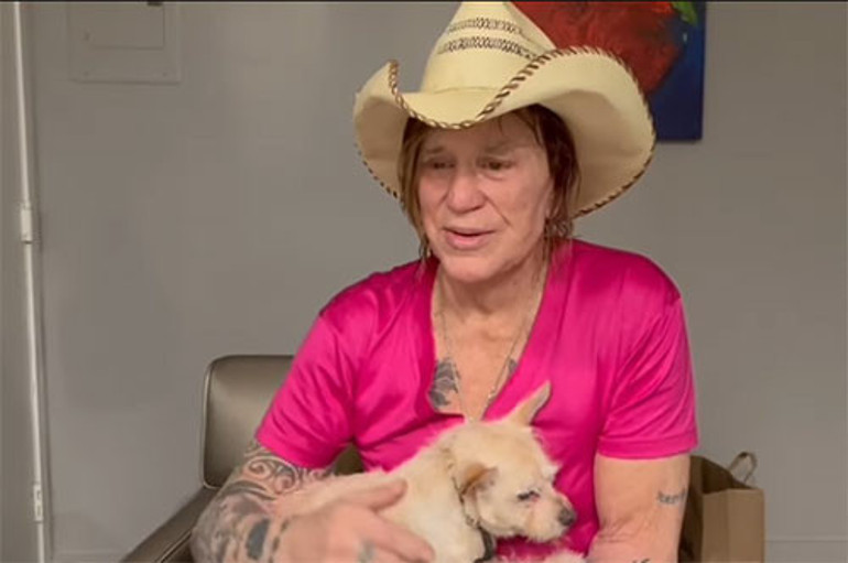 Bir zamanlar efsaneydi... Şimdi batağa saplandı... Menajeri acı gerçeği yüzüne haykırdı: Artık yıldız değilsin, kuruş verseler kabul et