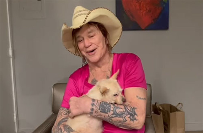 Bir zamanlar efsaneydi... Şimdi batağa saplandı... Menajeri acı gerçeği yüzüne haykırdı: Artık yıldız değilsin, kuruş verseler kabul et