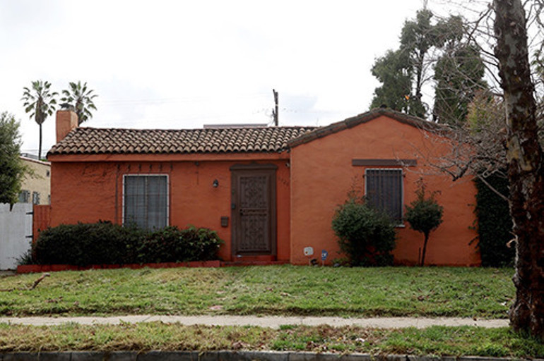 Bir zamanlar efsaneydi... Şimdi batağa saplandı... Menajeri acı gerçeği yüzüne haykırdı: Artık yıldız değilsin, kuruş verseler kabul et