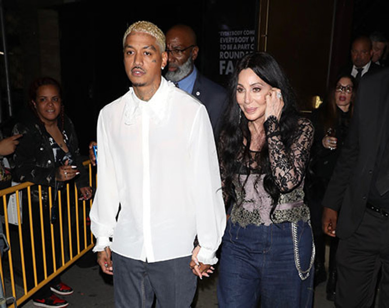 Evrene enerji gönderdim... Bana 44 yaş genç sevgili geldi