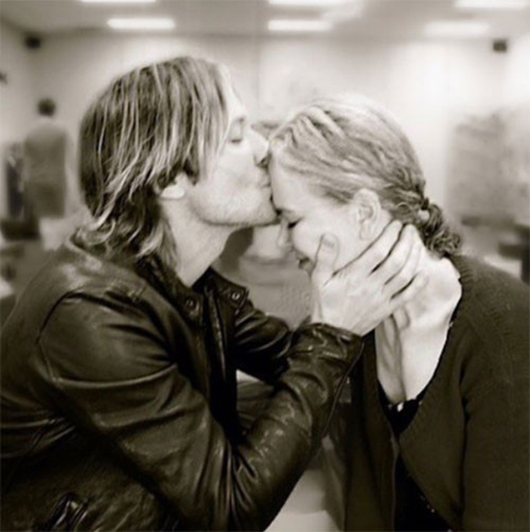 Aşk dolu fısıltılar tarihe karıştı... 19 yıllık evlilik resmen bitti Birbirlerinden tek kuruş almadan boşandılar