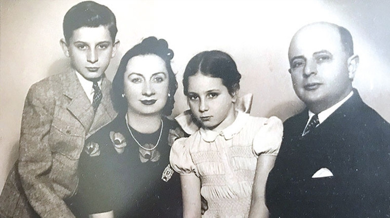 Futbol oynarken sakatlanınca sahneyi seçti… İstesem Hollywoodda çalışırdım demişti... Ömrünün 72 yılını Türk tiyatrosuna verdi