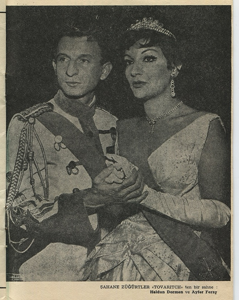 Futbol oynarken sakatlanınca sahneyi seçti… İstesem Hollywoodda çalışırdım demişti... Ömrünün 72 yılını Türk tiyatrosuna verdi