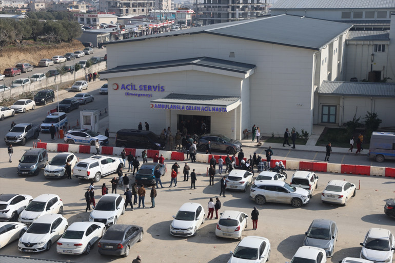 Canlı bombayım dedi, ortalık karıştı Hastanede büyük panik yaşandı, kırmızı alarm verildi...