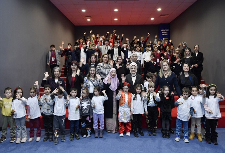 Emine Erdoğan, Malezya Başbakanının eşi Azizah İsmail ile görüştü