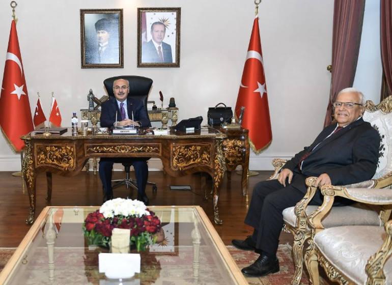 Vali Köşger Denizliye Yavuz Adanaya