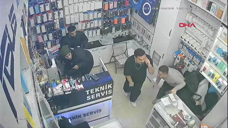  İş yerine sığındılar