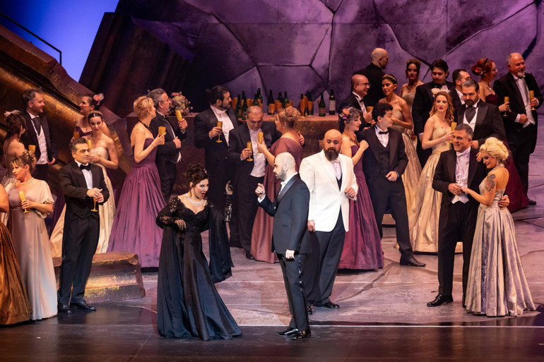 Yeni sesler, yepyeni eserler…