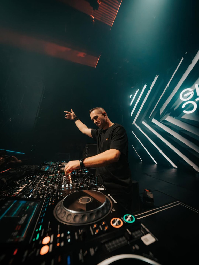 Yeni sesler, yepyeni eserler…