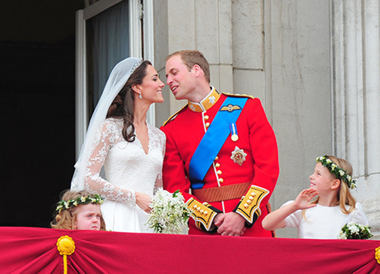 Ölümün soğuk nefesini çok yakından hissetmişti... Artık yaşlanmak bile onu mutlu ediyor... Sessiz gözyaşlarıyla çoktan barıştı