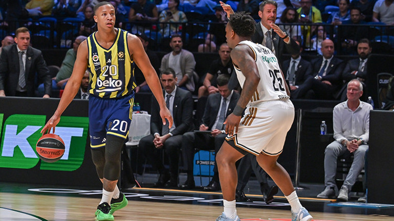 Fenerbahçe Bekoya deplasmanda Dubai darbesi