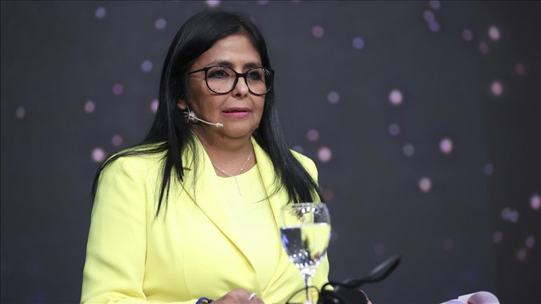 Venezuelanın geçici Devlet Başkanı Rodriguezden Maduroya destek