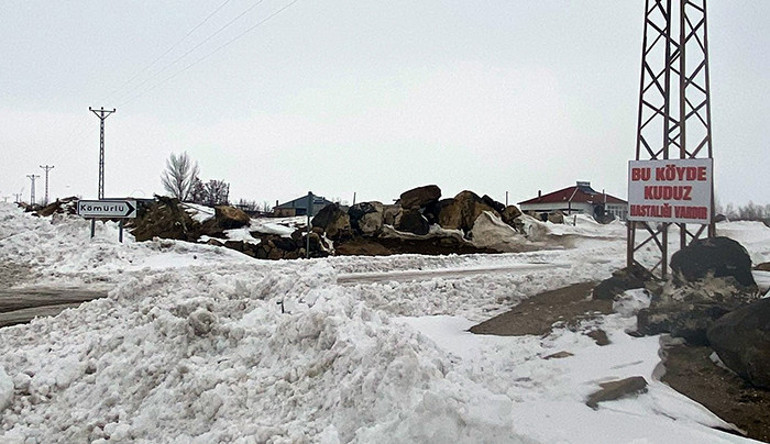 İlçede bir köyde karantina uygulaması başladı: Giriş çıkışlar yasaklandı 6 köy ve 2 mahallede de tedbir alındı