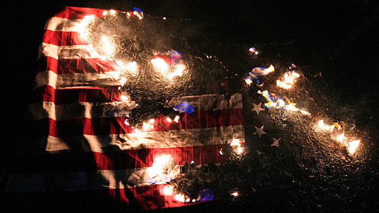 Sokak ortasında infaz ortalığı karıştırdı: ABD, barut fıçısı...