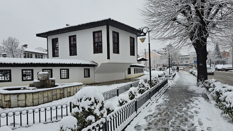 Prizren beyaza büründü