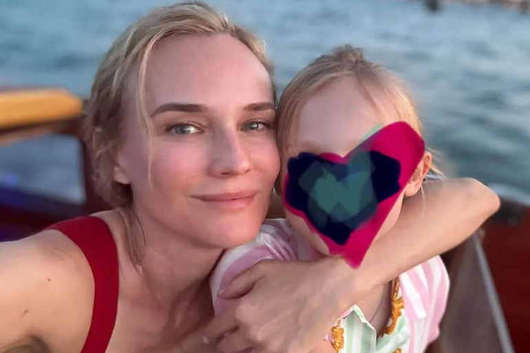 Anne olmak için 42 yaşına kadar beklemişti… Verdiği en mutlu karar olmuş… ‘İyi ki seni doğurdum güzel kızım’