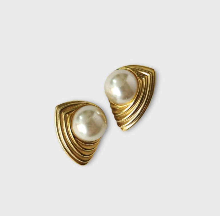 Farklı tarzıyla konuşulan ‘first lady’… Estetik olduğu kadar değer odaklı da