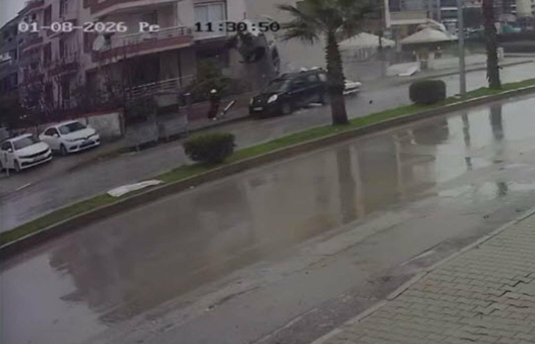 İzmirde kamyonetin çarptığı kadın, kazadan 2 gün sonra öldü