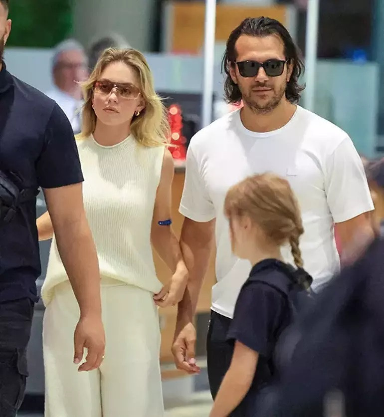 Nişanlısından ayrılan güzel yıldızın gönlünü o çalmıştı… Şimdi kıskançlıktan deliye dönüyor: Sevgilime mesaj atmayı bırakın