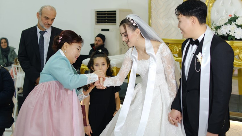  Müslüman oldu, adını değiştirdi