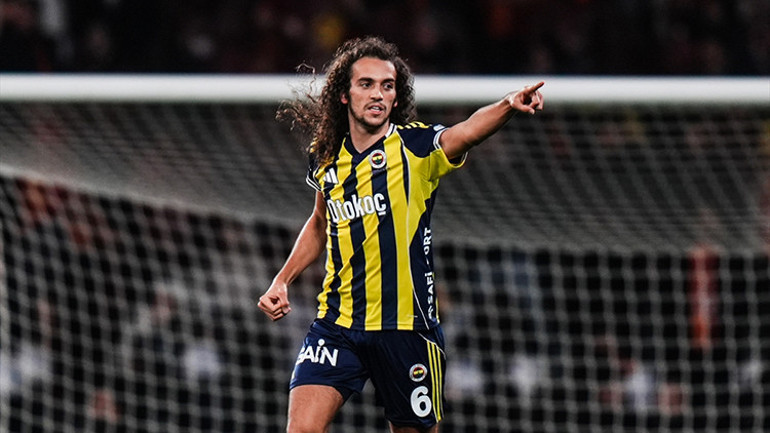 Süper Kupa’yı kazanan Fenerbahçe, 2026 yılına kupayla başladı