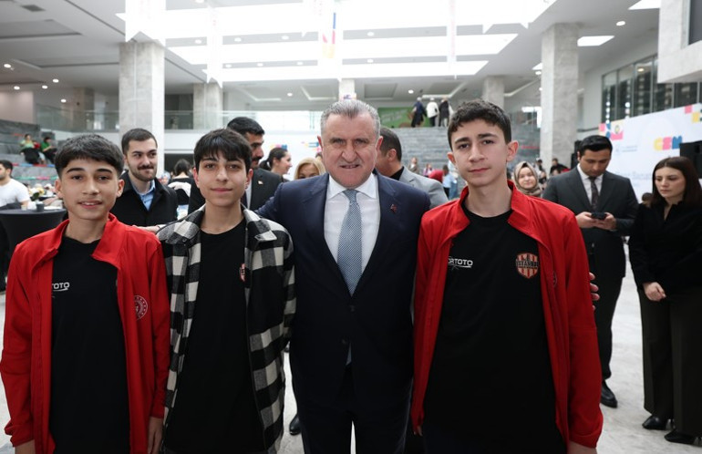 Gençlik ve Spor Bakanlığından gençlere dev hizmet