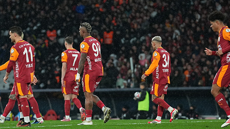 Galatasaray Başkanı Dursun Özbekten yağmurluk ve transfer açıklaması: Özür diliyorum