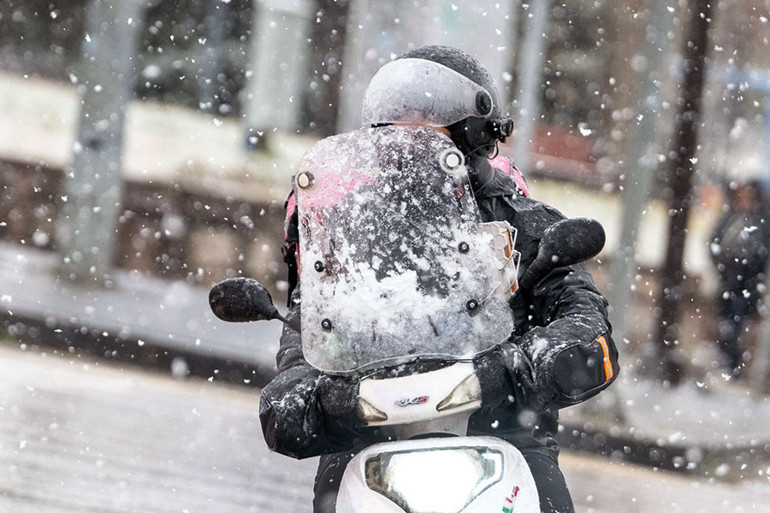 Tüm yurtta kar, bora fırtına... İzlanda buzu gitti, Ukrayna soğukları geldi