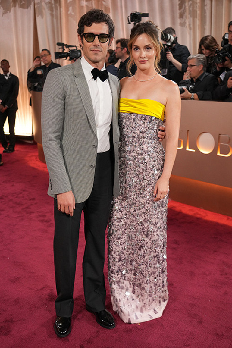 Yeni gelin kırmızı halıda: Gösterişli düğünden sonra ilk kez