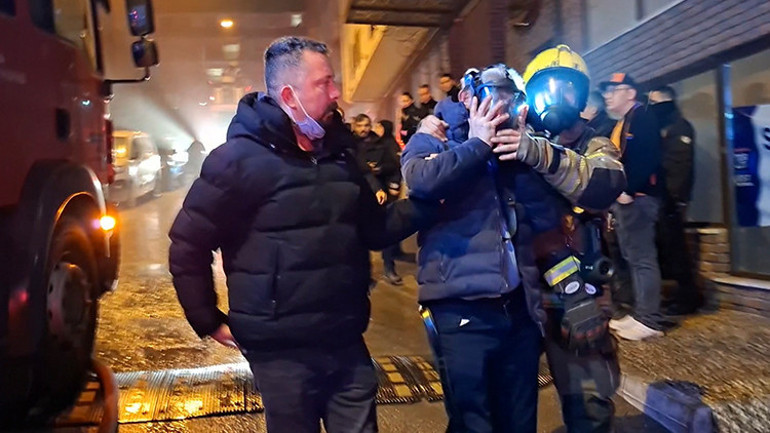 Bursada 7 katlı otelde yangın paniği: 8 kişi dumandan etkilendi