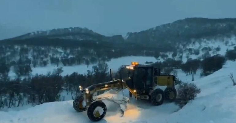 Meteorolojiden 41 il için sarı kodlu hava durumu uyarısı İstanbulda kar yağışı etkili oluyor... Prof. Dr. Şen: Kritik 24 saate girdik