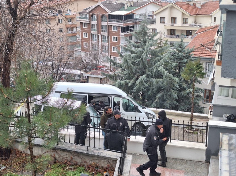 Ankarada dehşet Genç kadın boğularak katledildi: Sevgilisi ile kendi annesi gözaltında
