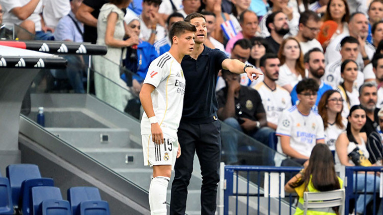 Real Madridde Xabi Alonso dönemi sona erdi Yeni teknik direktör jet hızıyla duyuruldu